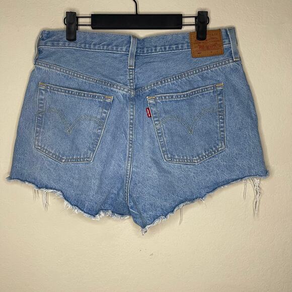 Levi’s 501 Denim Cutoff Button Fly Shorts Women’s - Size W33 - Picture 3 of 6